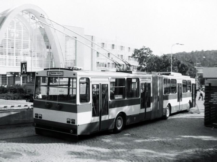  Skoda 15Tr 1989 года  (фото 3 из 4)